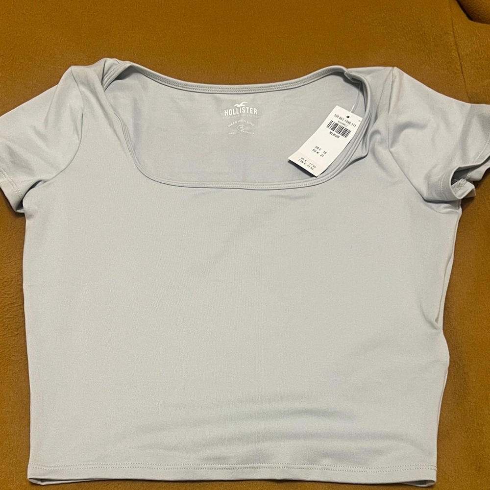 Hollister Women's Soft Gray Crop Top